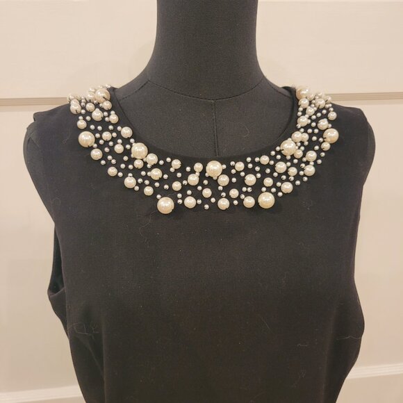 CALVIN KLEIN - Beautiful Body Skimming Beaded Dress - Picture 2 of 4